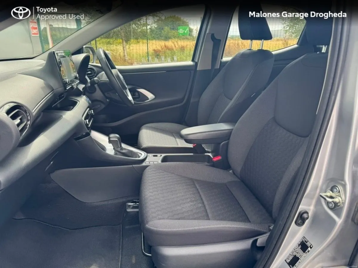 Toyota Yaris 1.5 Hybrid Luna Call Now 041 980 2420 - Image 6