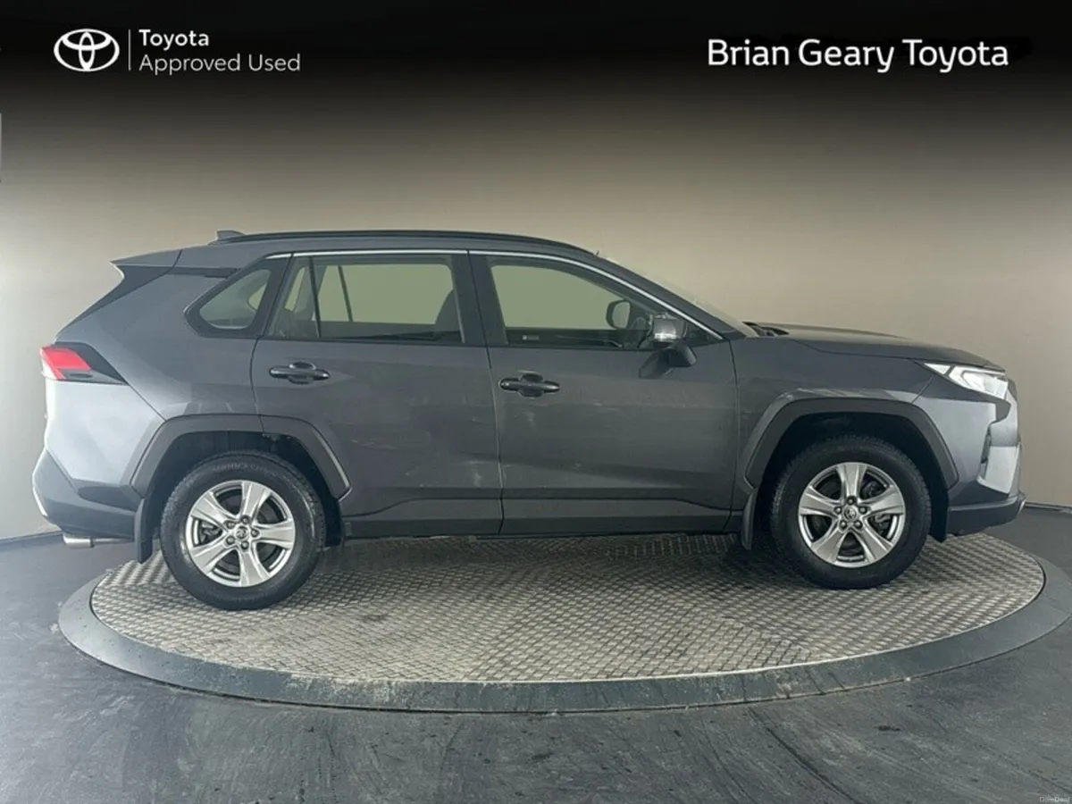 Toyota RAV4 HYBRID LUNA 4DR AUTO - Image 3