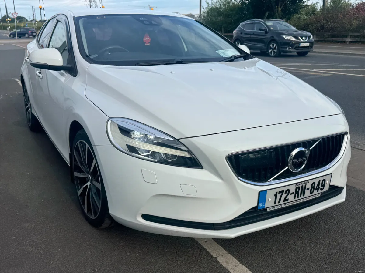 Volvo V40 2017 - Image 3