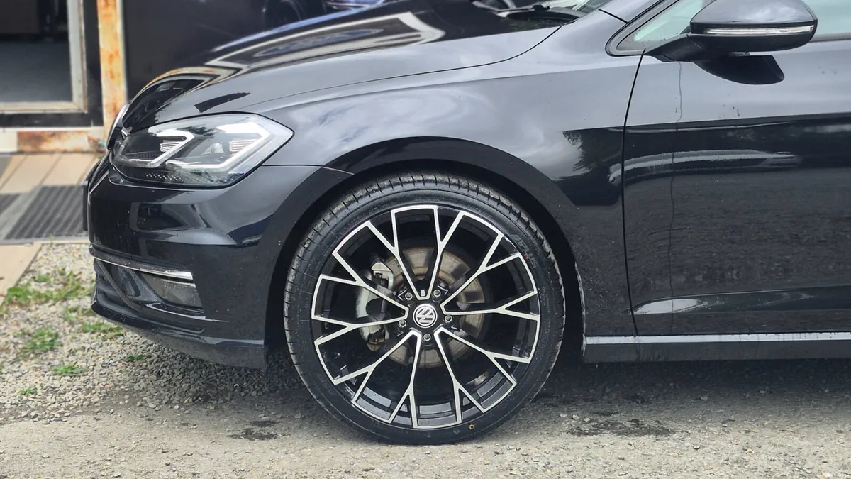 Volkswagen Golf 1.2 TSI 5DR Automatic DSG 2019 - Image 5