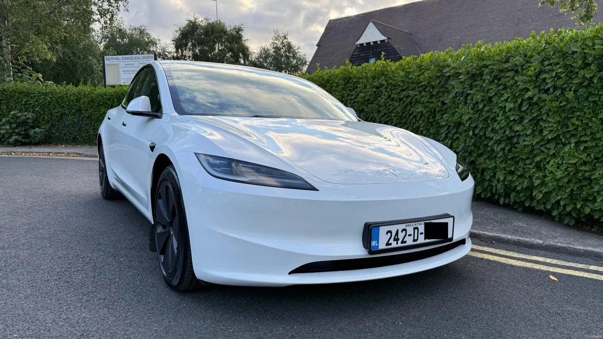Tesla Model 3 2024 - Image 1