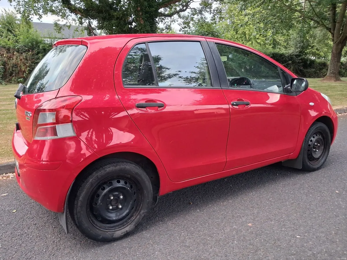 Toyota Yaris 2010 - Image 3