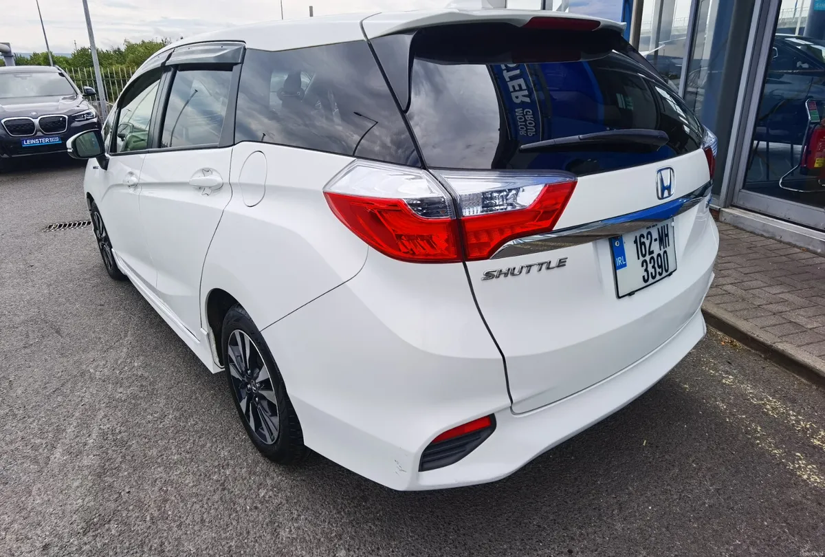 HONDA SHUTTLE 1.5 AUTOMATIC PETROL HYBRID - Image 6