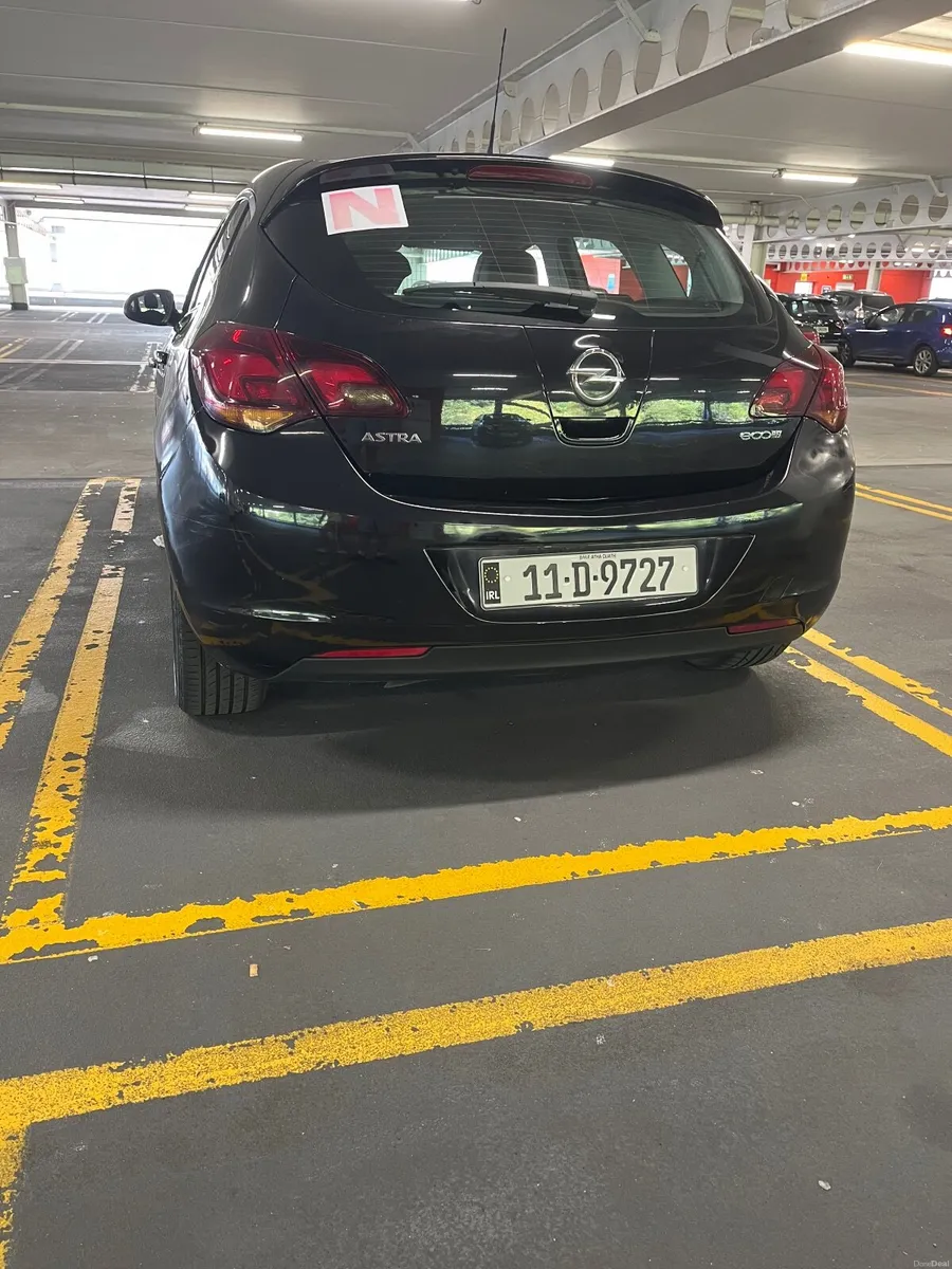 Opel Astra 2011 - Image 3