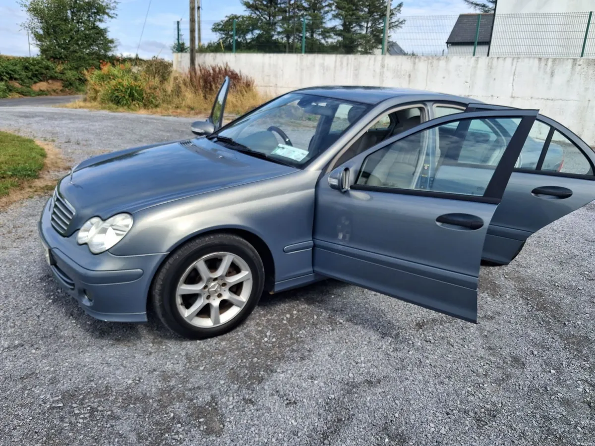 Mercedes-Benz C-Class 2007 - Image 6