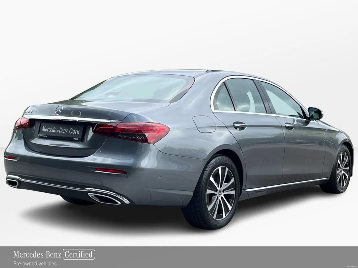 Mercedes-Benz E-Class E 200D Exclusive Saloon **Lo - Image 3