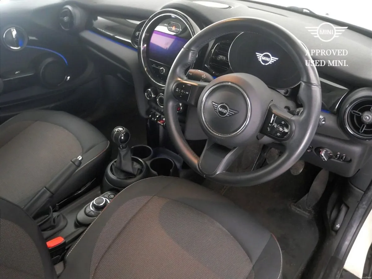 Mini Cooper 3-Door Cooper Classic - Image 6