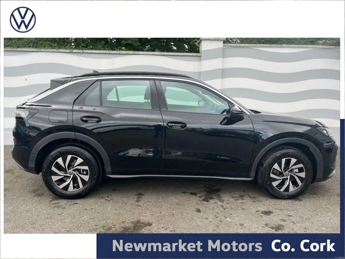 Volkswagen T-Roc LIFE PLUS 1.5TSI AUTOMATIC MHEV 1 - Image 3