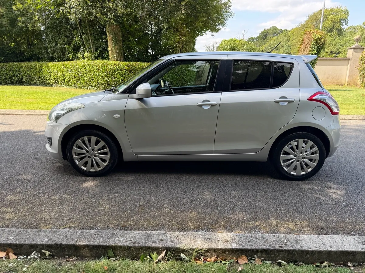 Suzuki Swift GLX  *Low mileage* - Image 6