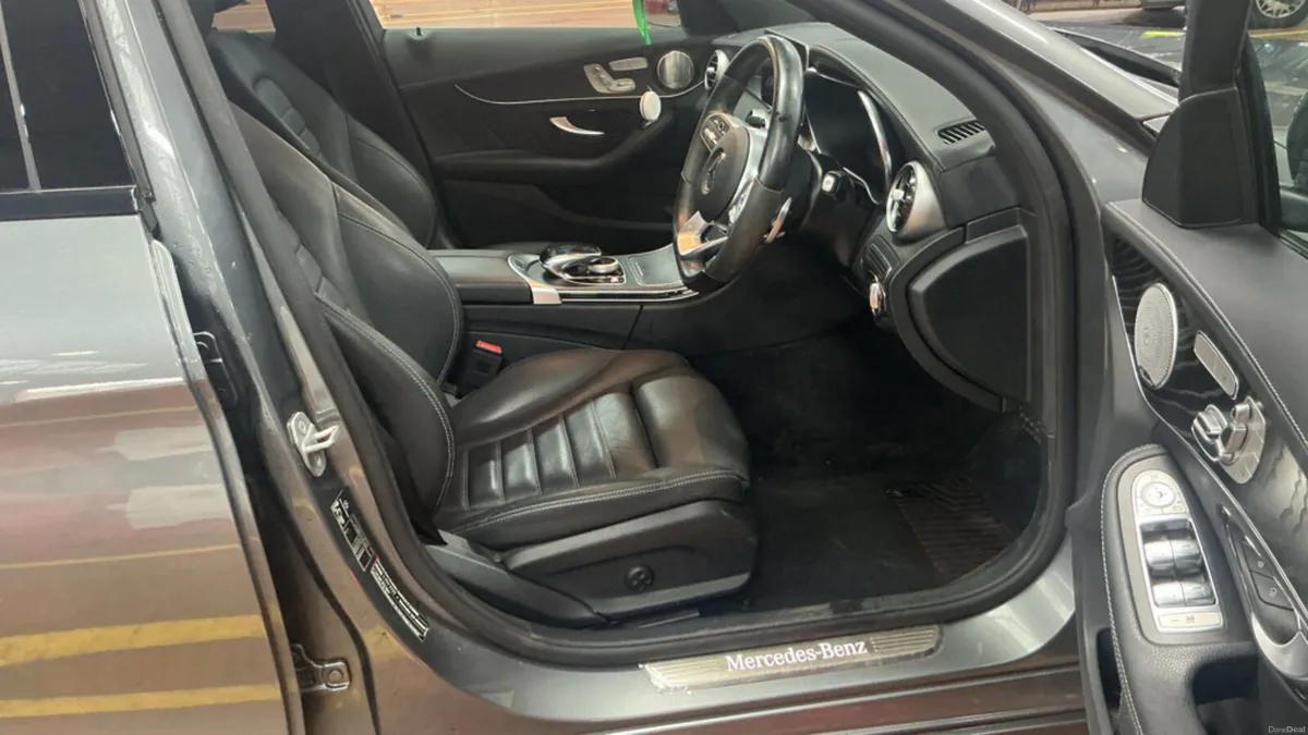 Mercedes Benz 300de NIGHT EDITION PREMIUM PLUS - Image 2