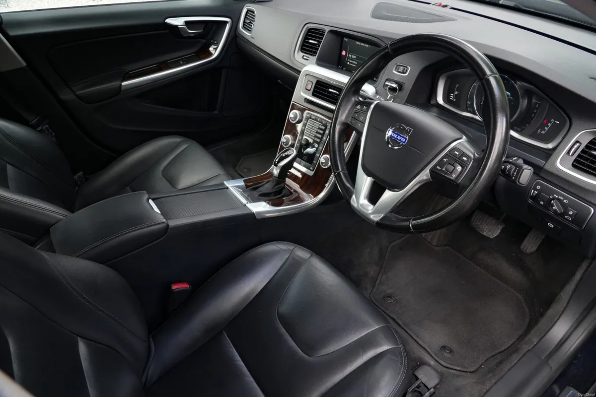 2015 Volvo S60 2.0 Diesel Automatic SE LUXURY - Image 2