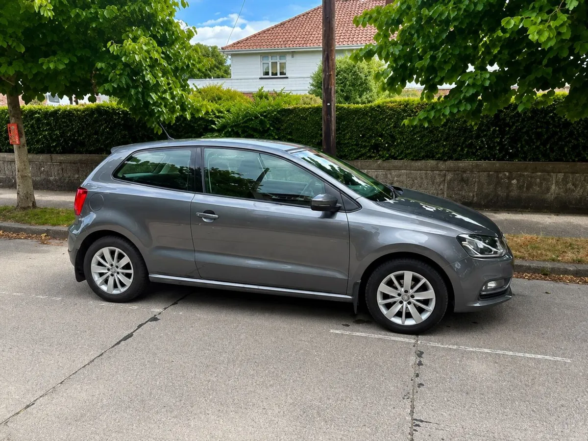 Volkswagen Polo BlueMotion Technology 2015 - Image 1