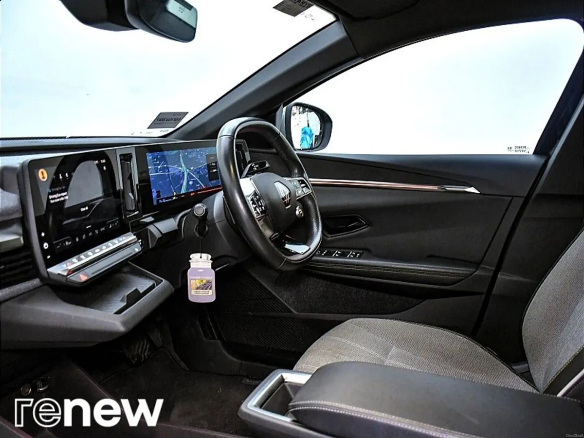 Renault Megane E-Tech EV60 220hp Techno - Image 5