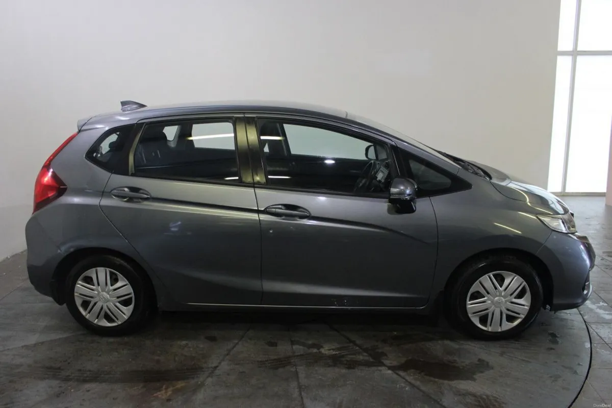 Honda Jazz 1.3 i-VTEC SE CVT AUTO - TENDER 34 - Image 2