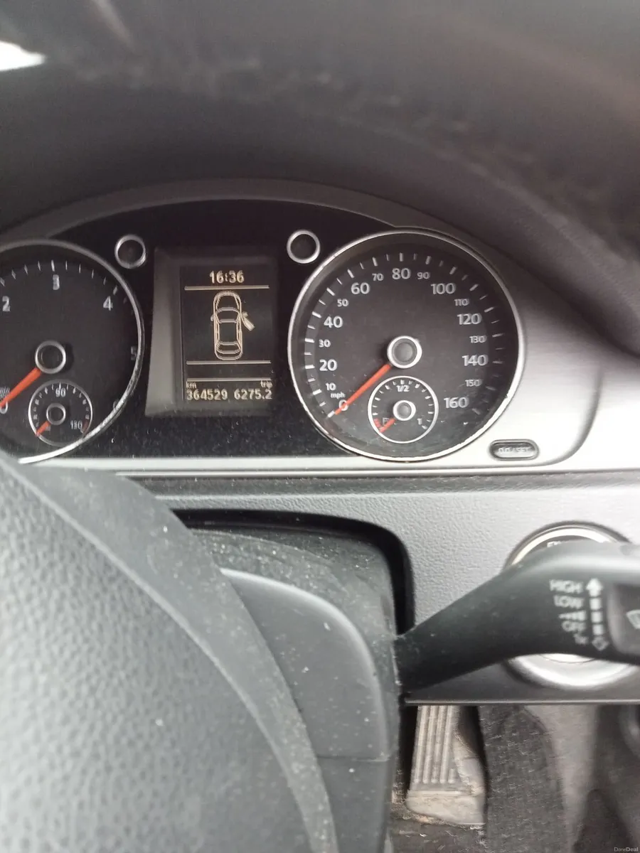Volkswagen Passat 2011 - Image 4