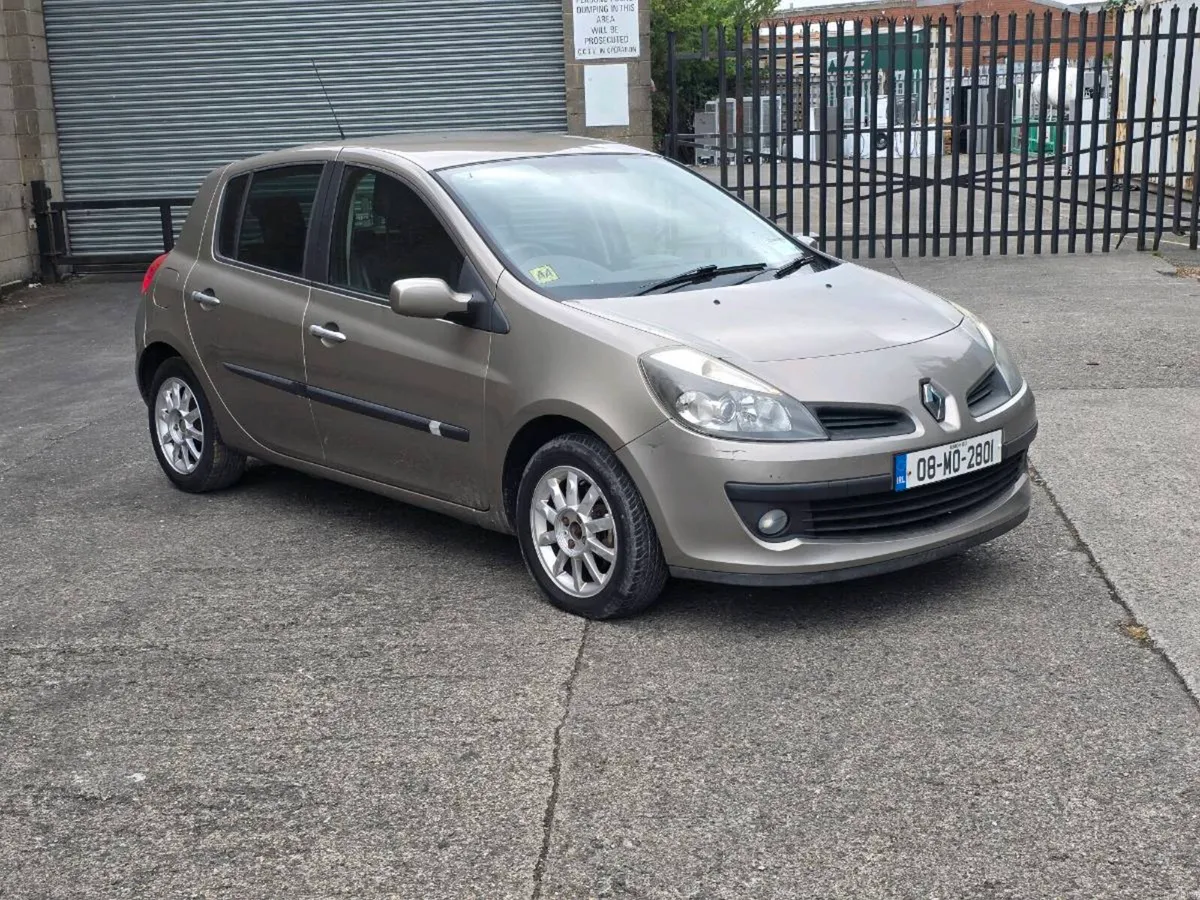 Renault Clio - Image 1