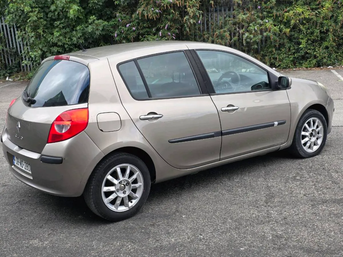 Renault Clio - Image 2