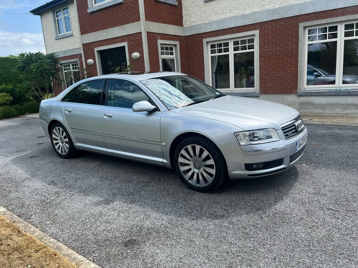 Audi A8 4.2 litre Quattro - Image 3