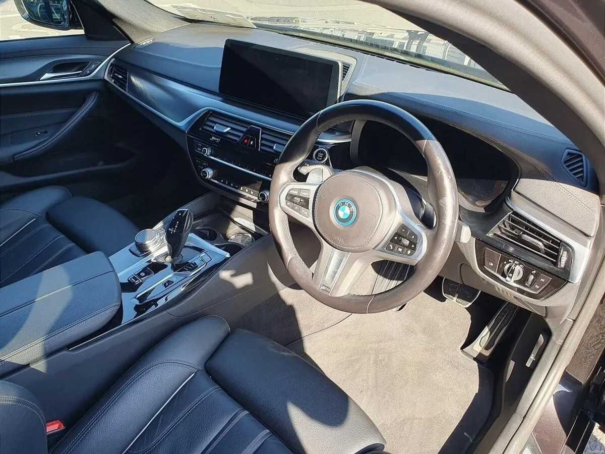 BMW 5-Series 530e M Sport Saloon - Image 6