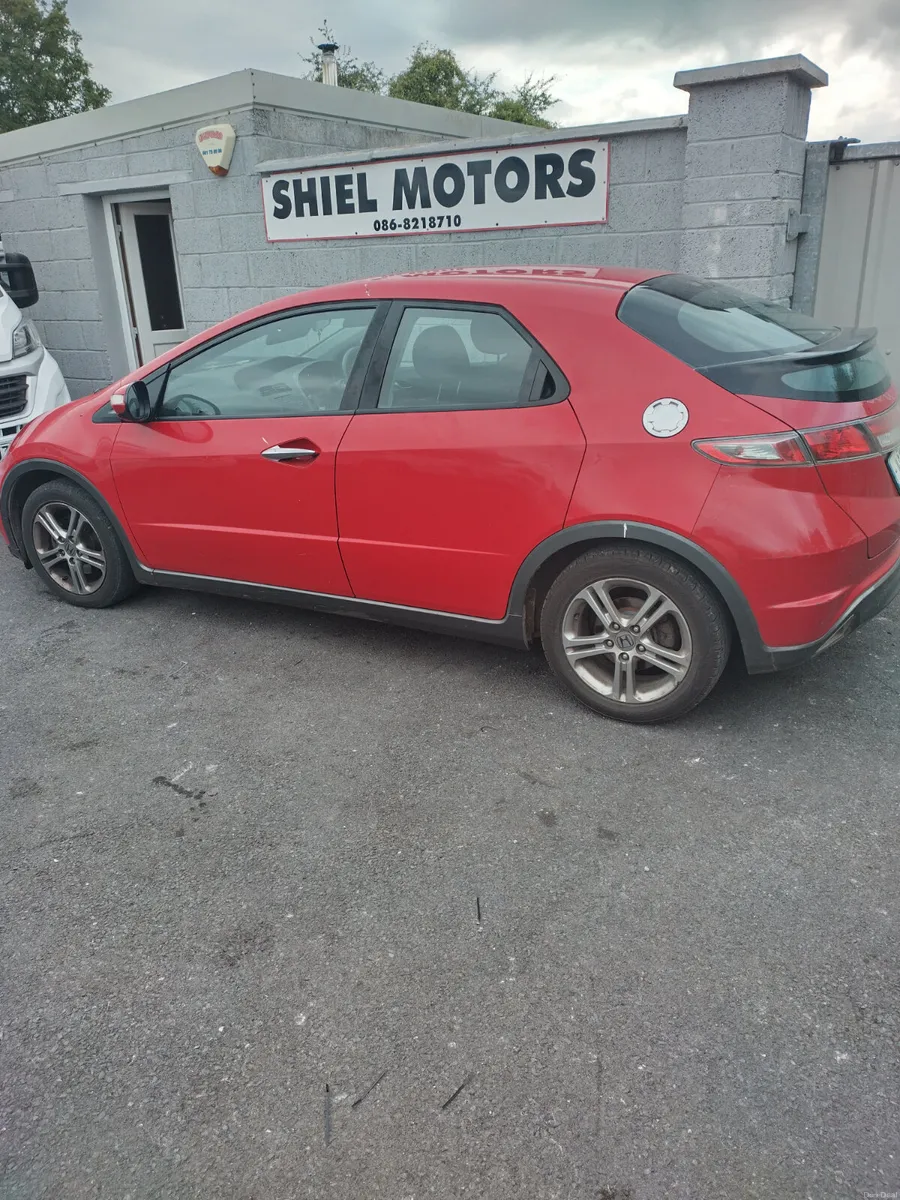 Honda Civic 2011 - Image 3