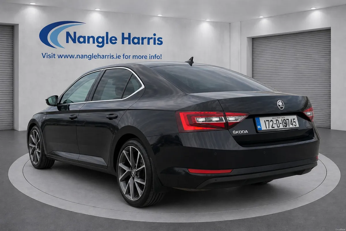 Skoda Superb Automatic - Image 3