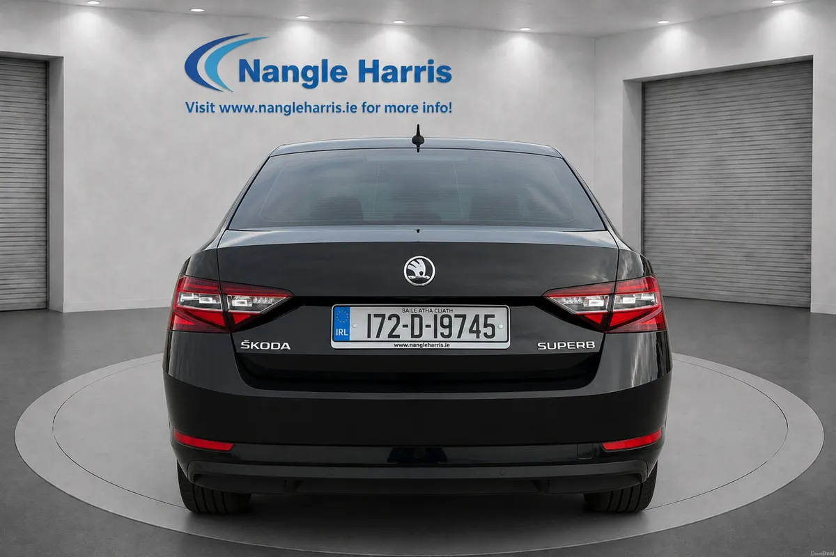 Skoda Superb Automatic - Image 4