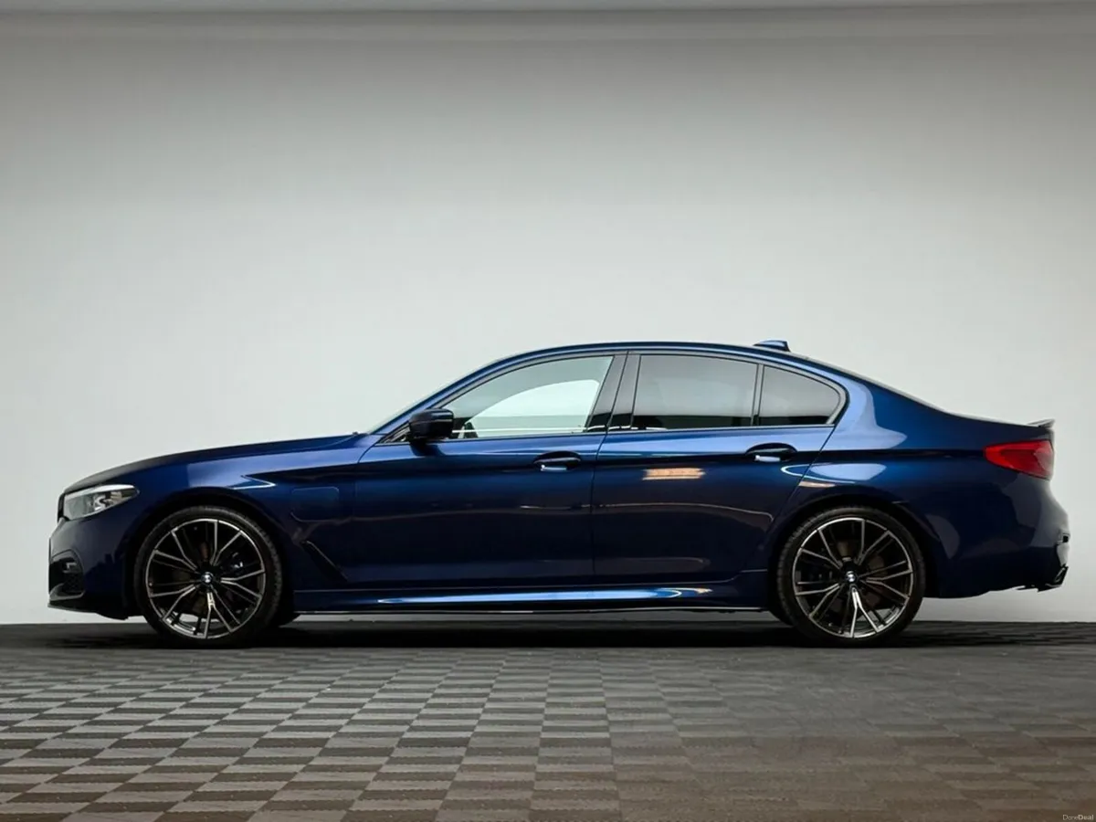 BMW 5-Series 530E M SPORT - Image 4