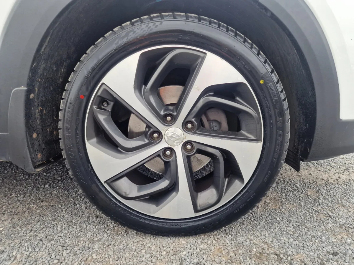 Hyundai Tucson Executive SE 5DR - Image 4