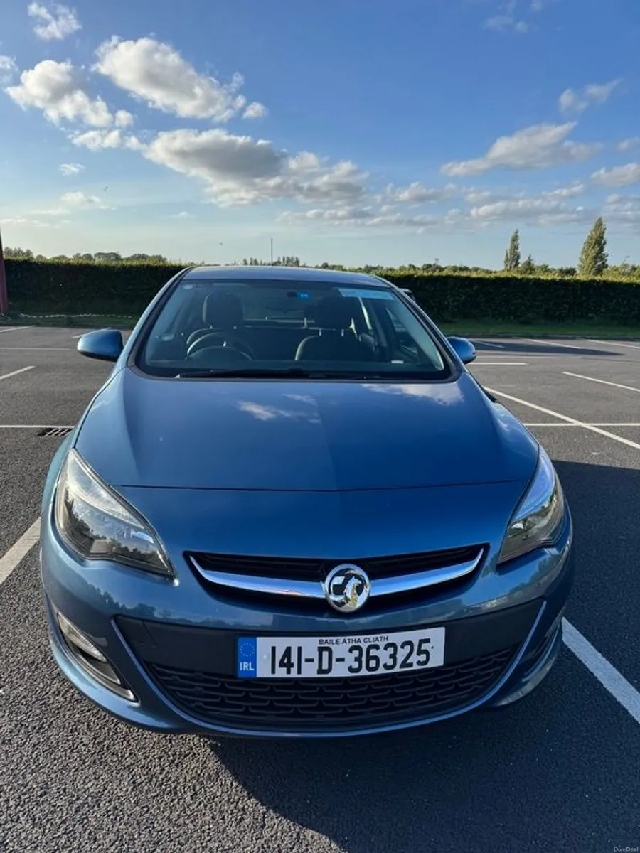 2014 Opel Astra - Image 2