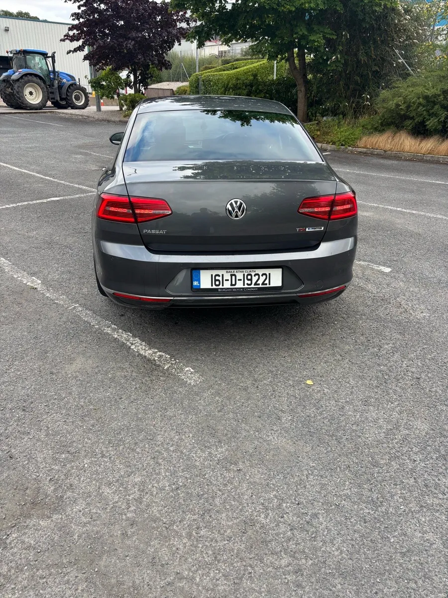 VW Passat auto - Image 5