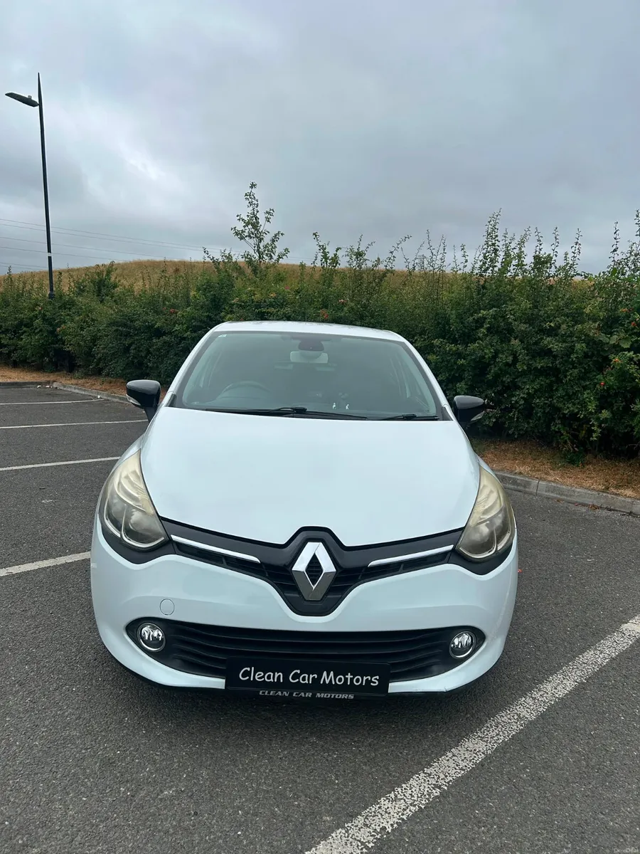 RENAULT CLIO 2015 PETROL AUTOMATIC - Image 2