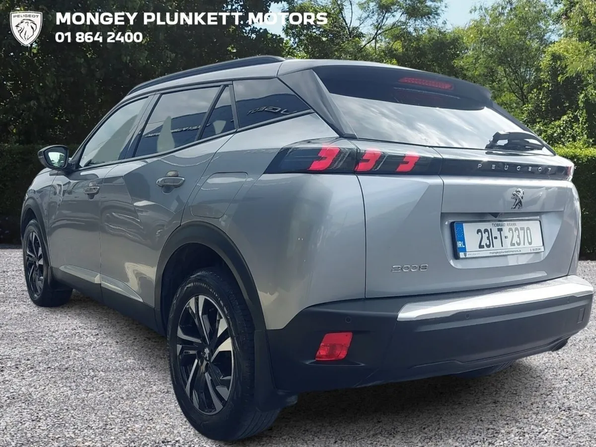 Peugeot 2008 Allure 1.2 100bhp - Image 5