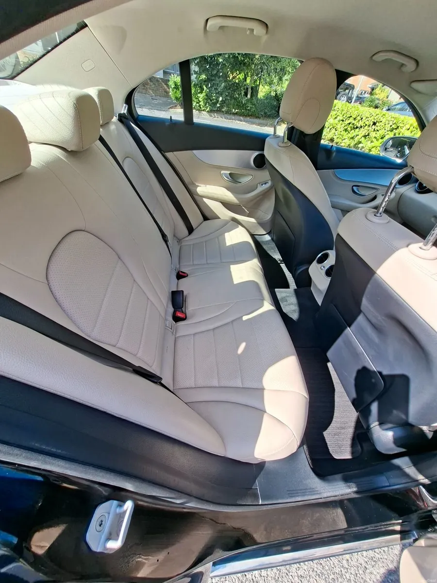 Mercedes-Benz C-Class 2015 - Image 3