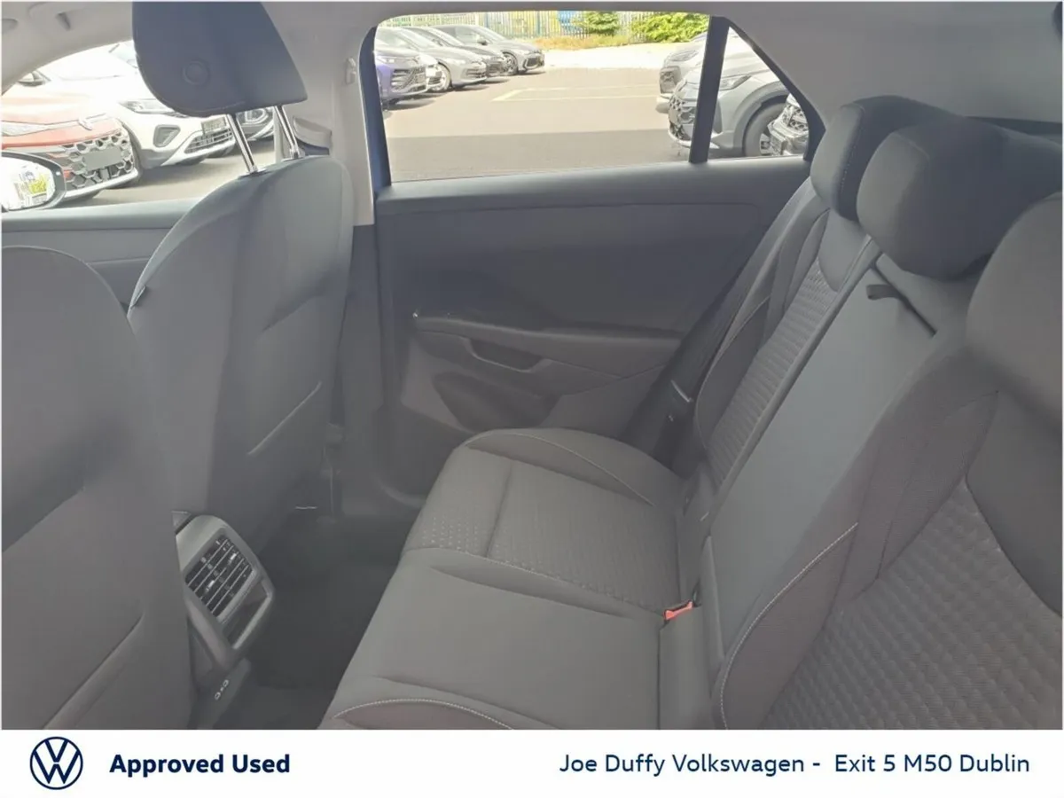 Volkswagen T-Roc LIFE 1.5TSI 116HP MHEV - Image 6