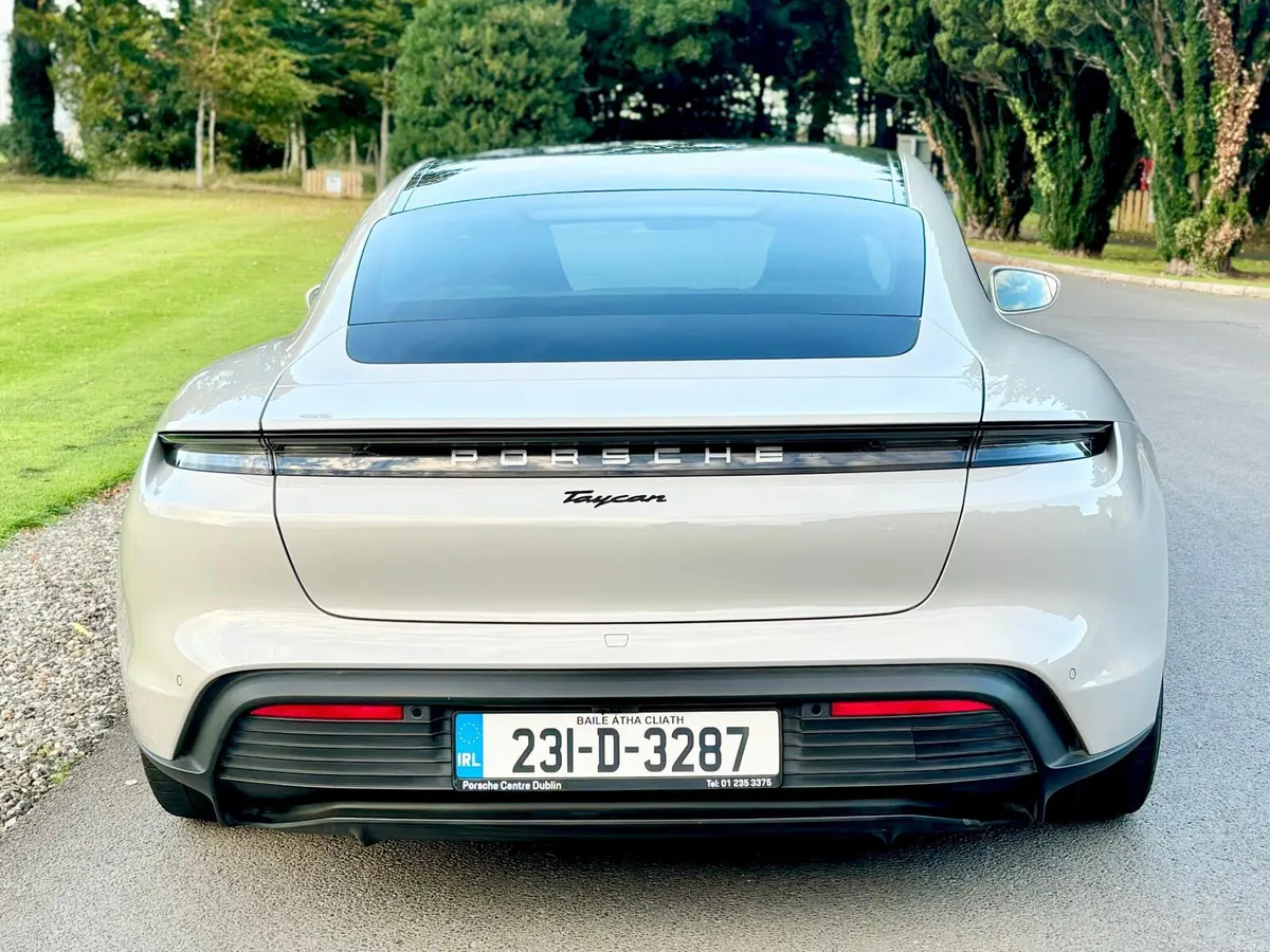 Porsche Taycan 2023 - Image 5