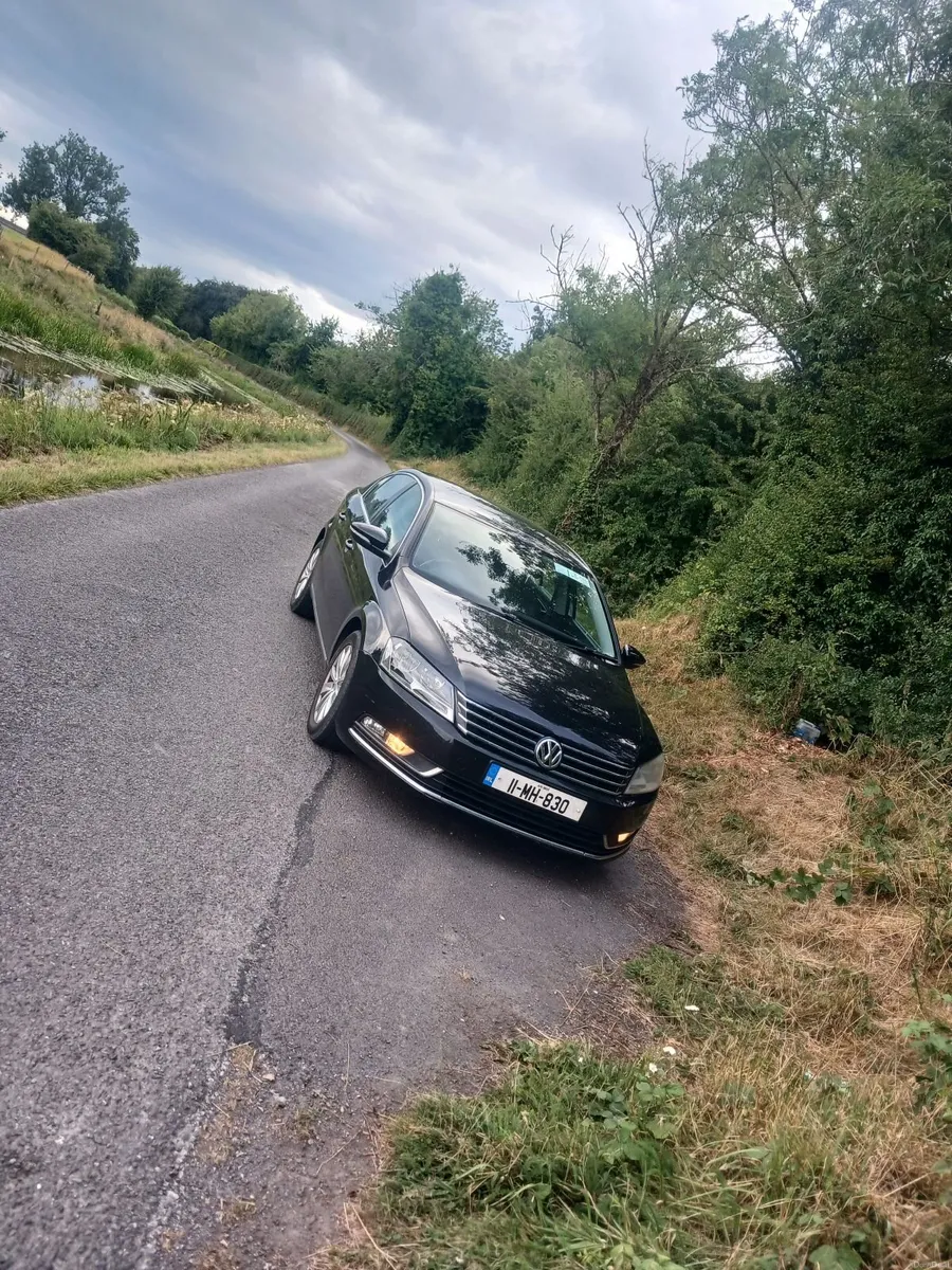 Volkswagen Passat 2011 - Image 1