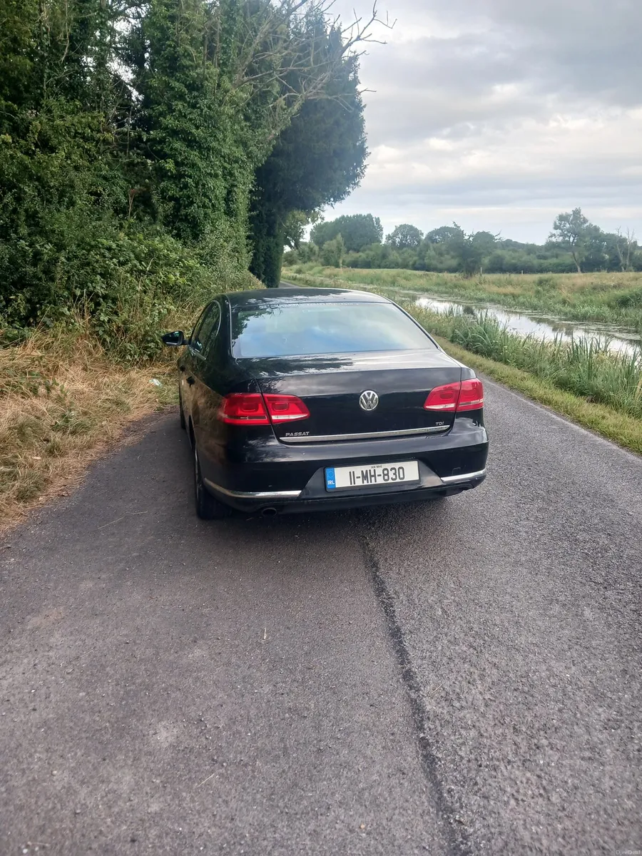 Volkswagen Passat 2011 - Image 6