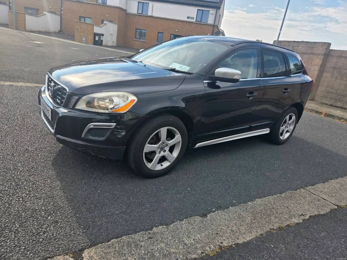 Volvo Xc60 - Image 2