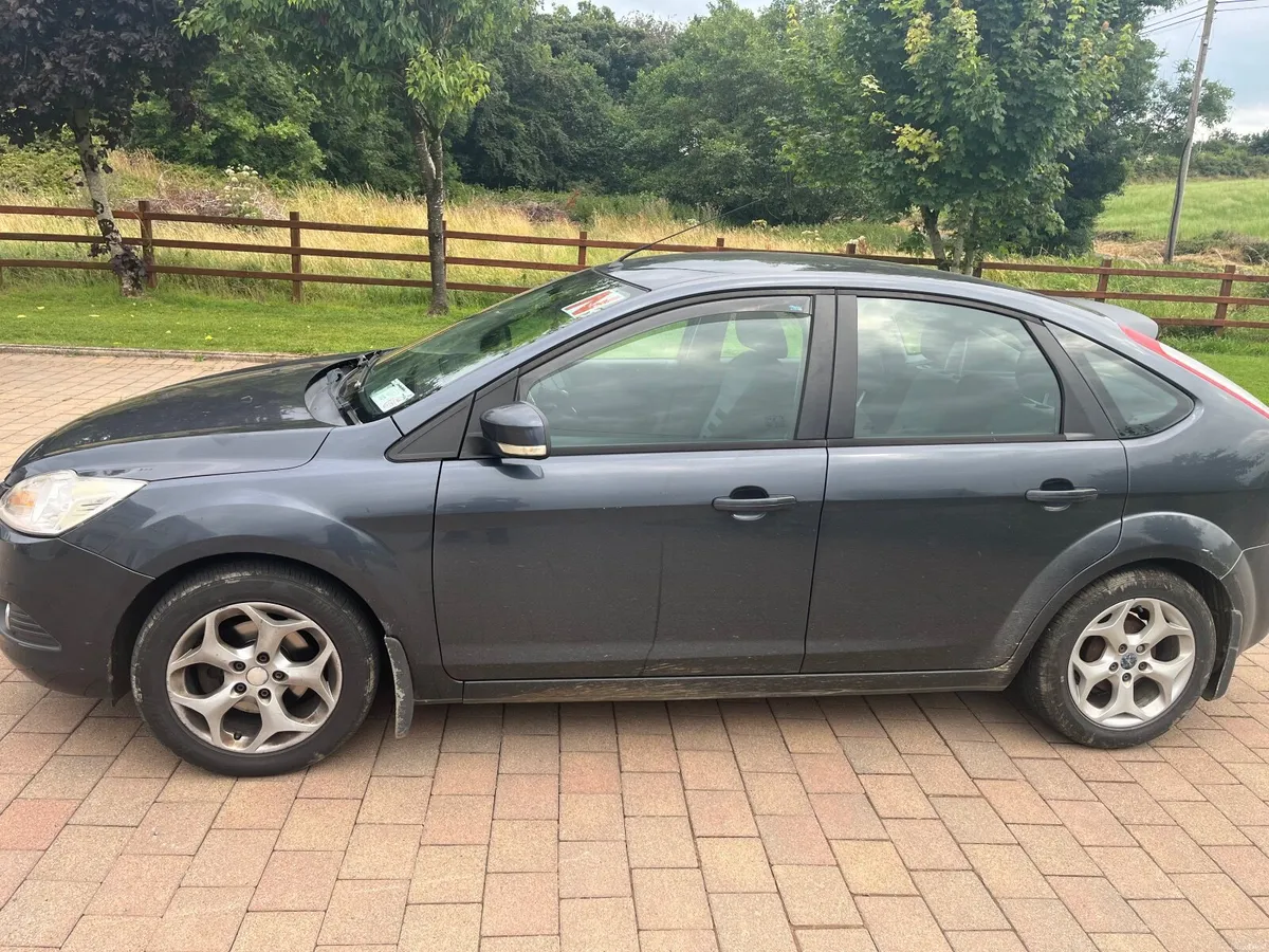 Ford Focus 2010 - Image 5