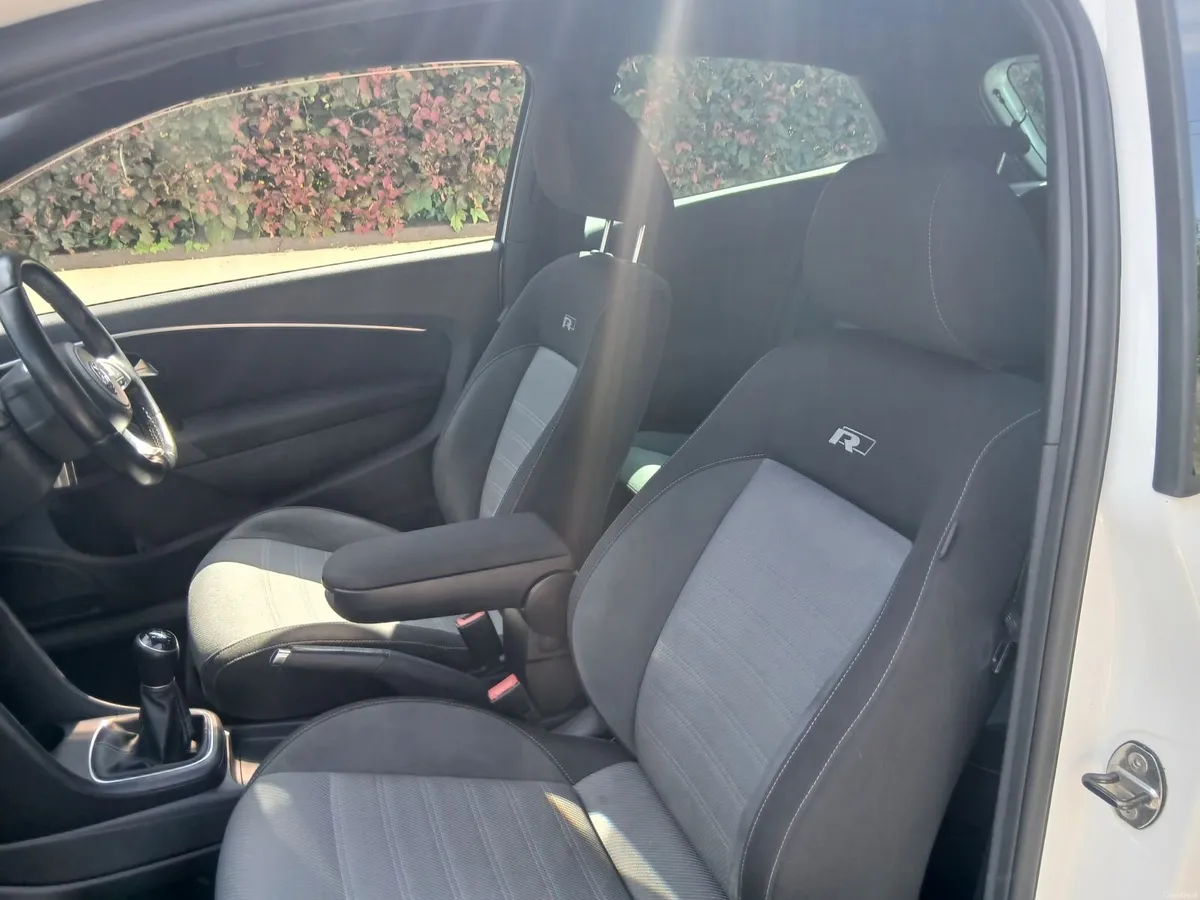 Volkswagen Polo 2016 R Line - Image 6