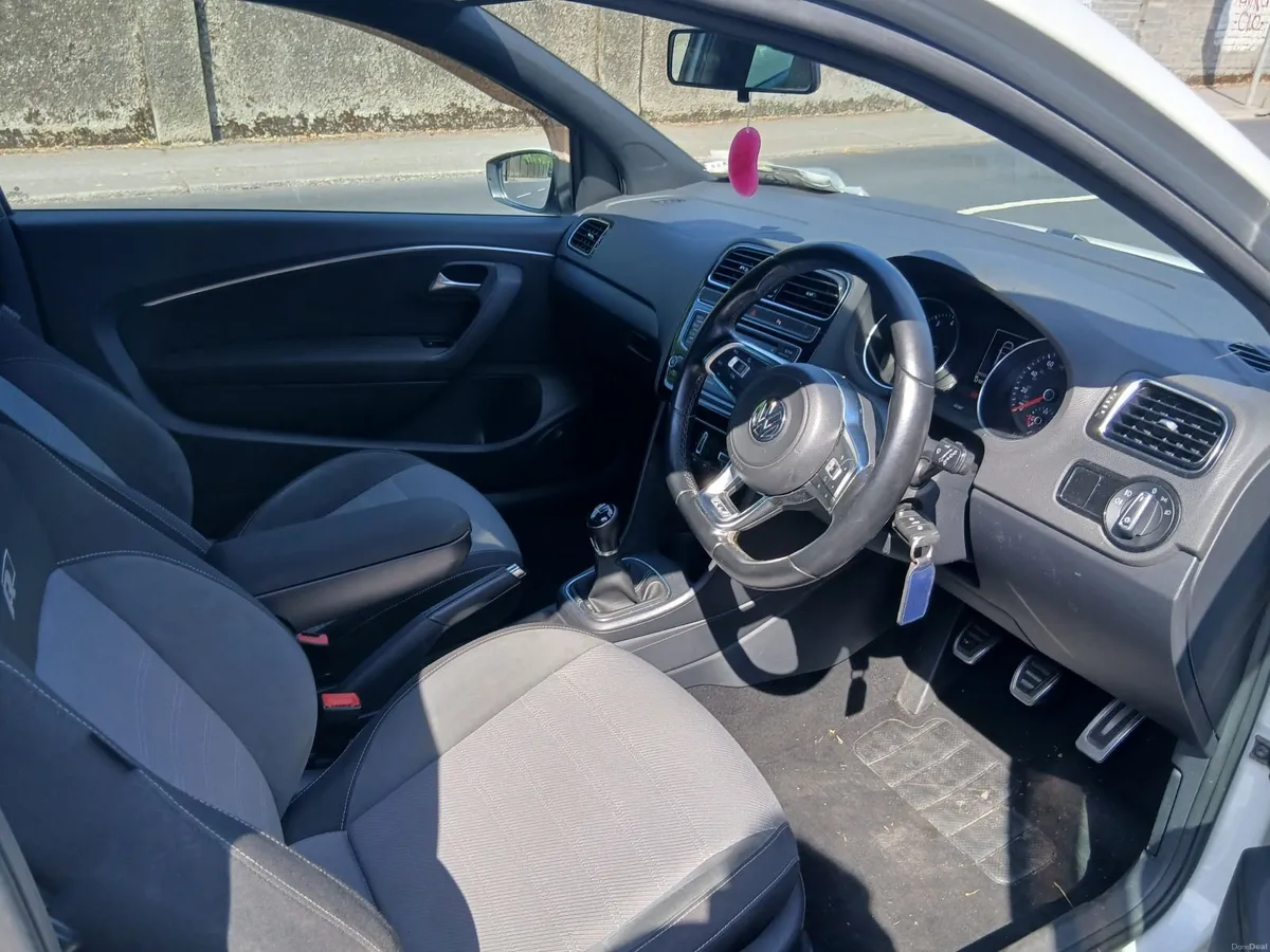 Volkswagen Polo 2016 R Line - Image 5