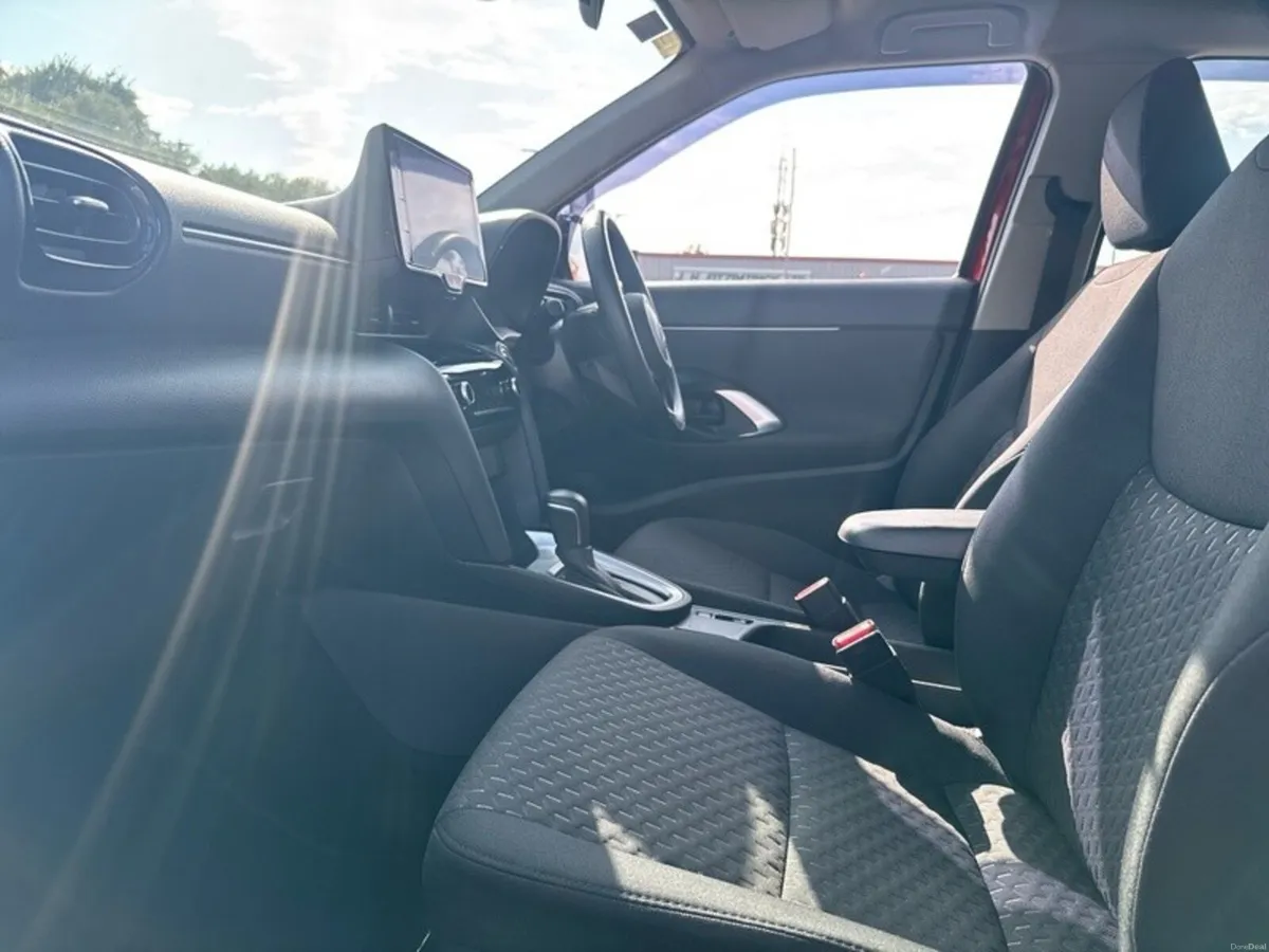 Toyota Yaris Cross YARIS CROSS LUNA - Image 6