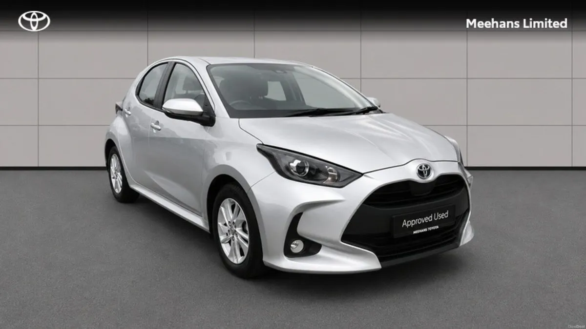 Toyota Yaris Yaris HEV Luna Demo - Image 1