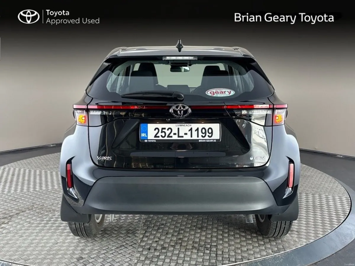 Toyota Yaris Cross HYBRID LUNA - Image 4