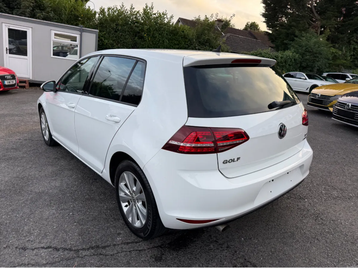 Volkswagen Golf 1.2 TSI AUTOMATIC - REVERSE CAMERA - Image 5