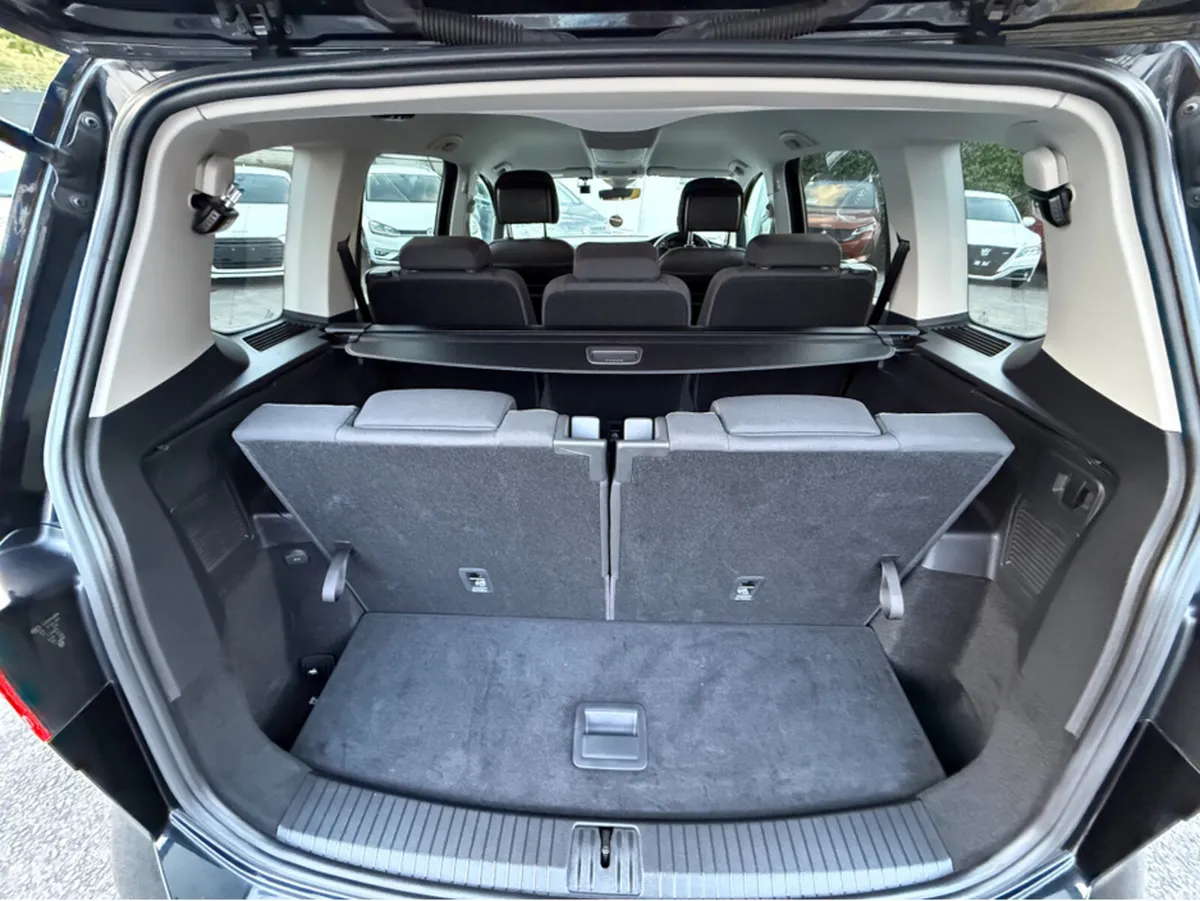 Volkswagen Touran 1.4 TSI AUTOMATIC 7 SEATER - FAC - Image 5