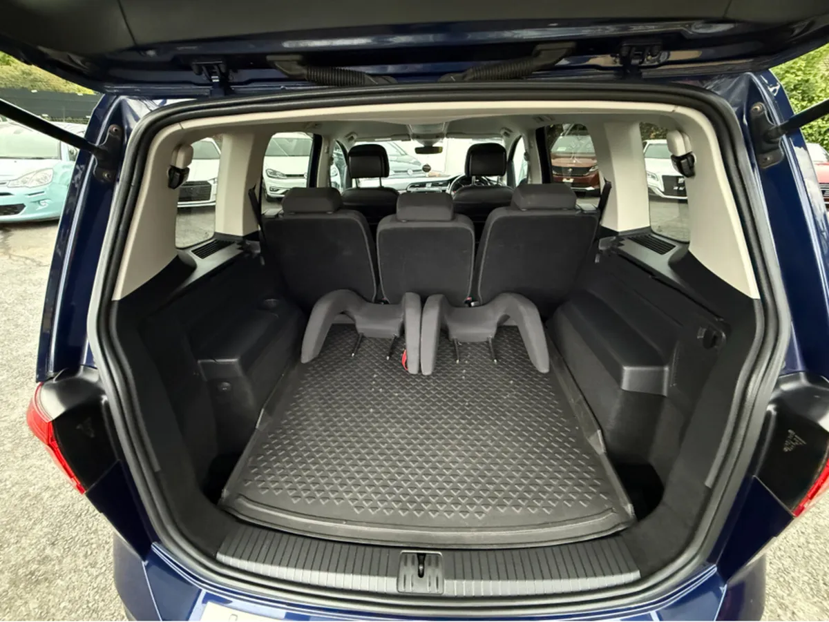 Volkswagen Touran 1.4 TSI AUTOMATIC 7 SEATER - FAC - Image 6