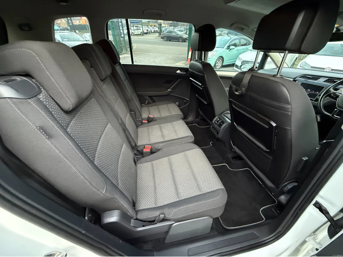 Volkswagen Touran 1.4 TSI AUTOMATIC 7 SEATER - FAC - Image 4
