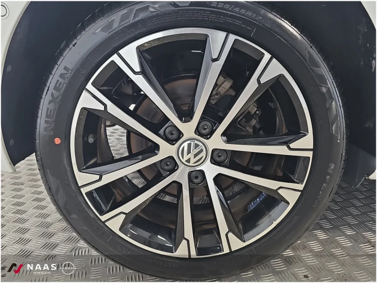 Volkswagen Golf TSI COMFORTLINE - Image 6