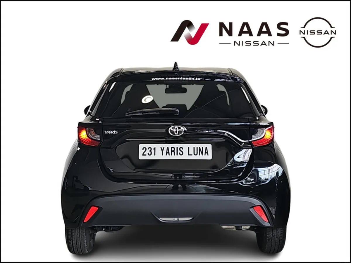 Toyota Yaris 1.0 LUNA - Image 5